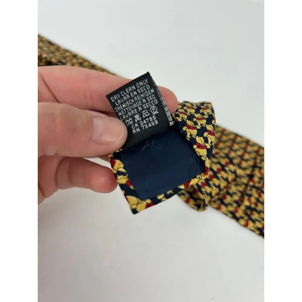 Vintage Disney Store Winnie The Pooh Men's Neck Tie 100% Silk Made in Italy